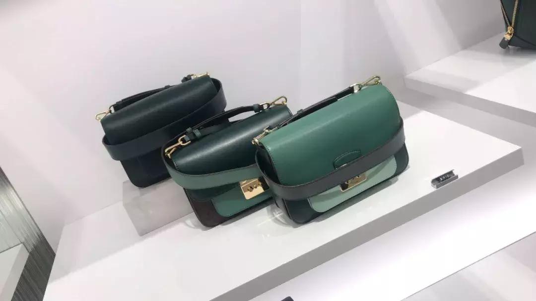 正品mk包包一般价格最新款,免税店mk的包包价格