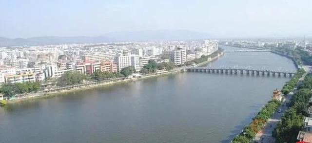 我的家乡饶平石壁山风景区作文,我的家乡饶平县汫洲镇