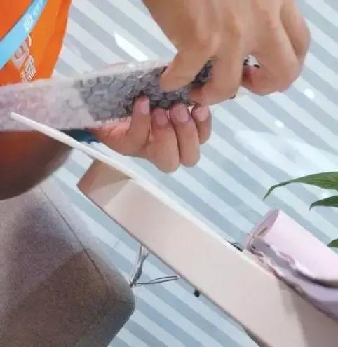 *底卧**O2O手机维修平台：用翻新器件替换顾客原配件