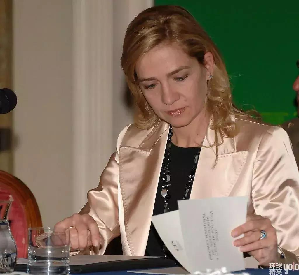 西班牙最穷王室人设崩塌一地鸡毛,最穷王室