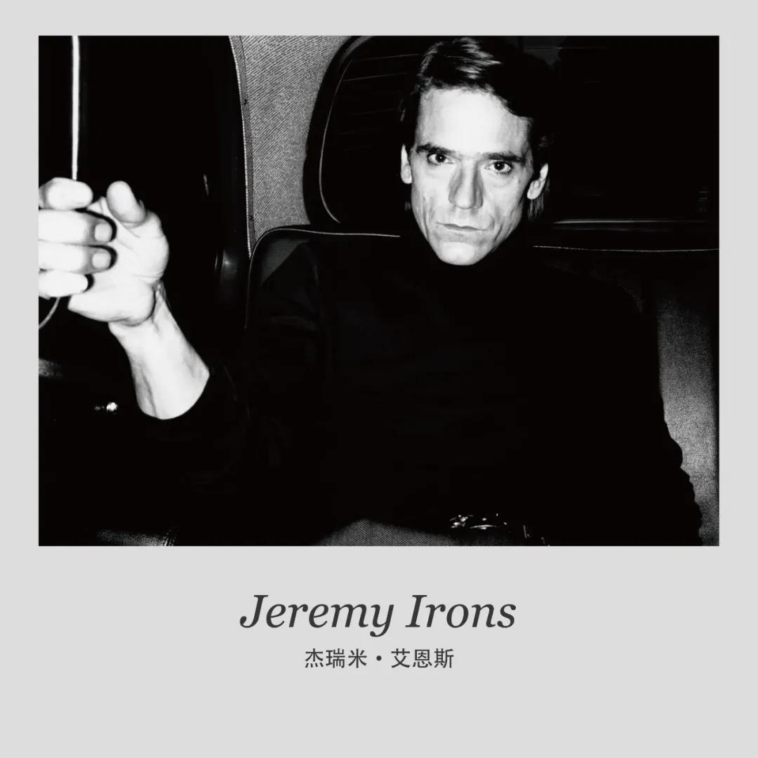 他是《洛丽塔》男主,畸形恋专业户,也是禁欲系不老男神