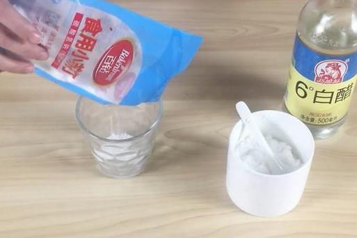 冰箱换了胶条还是粘不严怎么办,冰箱密封胶条发霉怎样消除干净