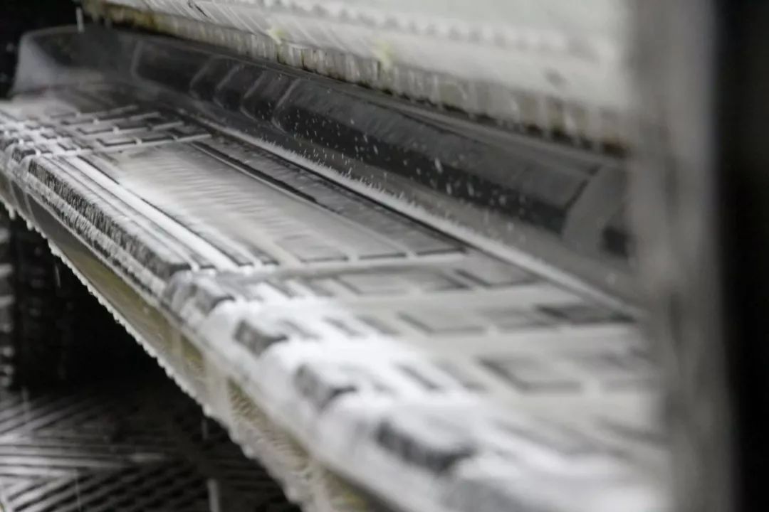 老车翻新：15年后的邂逅，普拉多LC120旧车换新颜，满血复活。