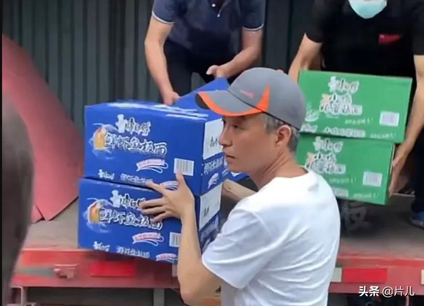 姜昆的弟子周炜事件,姜昆周炜回应小剧场