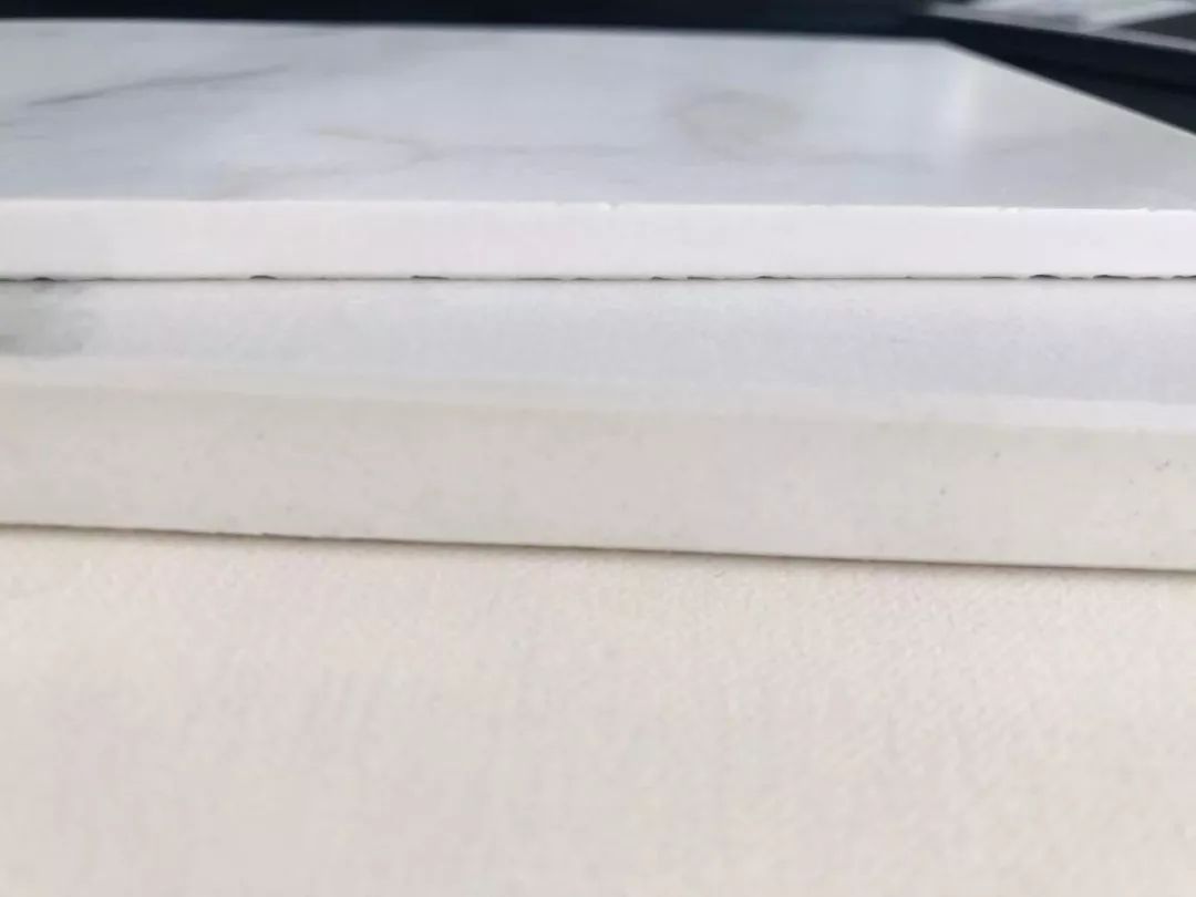 新式的岩板浴室柜物美价廉,最新浴室岩板柜