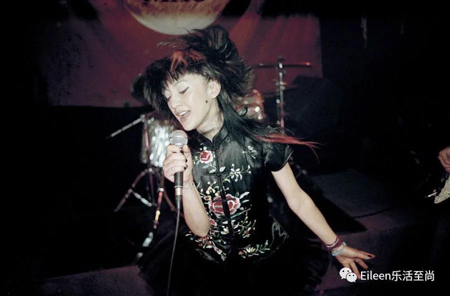 三天闪婚、前任交缠？京圈30年瓜甜，乐队有没有夏天