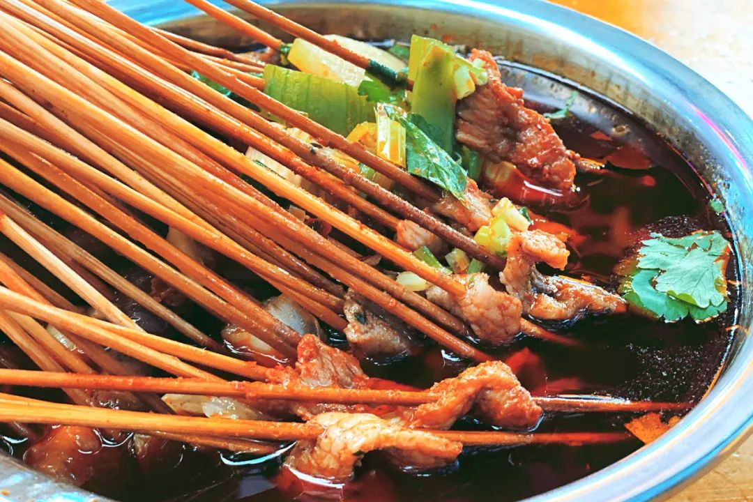 宽窄巷子成都休闲慢生活好去处,夜游成都宽窄巷子茶馆