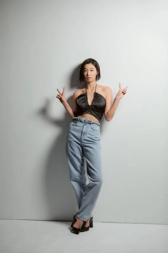 这个被嘲矮的超模火了！一脸硬伤，为啥还被Dior、Prada抢着宠？