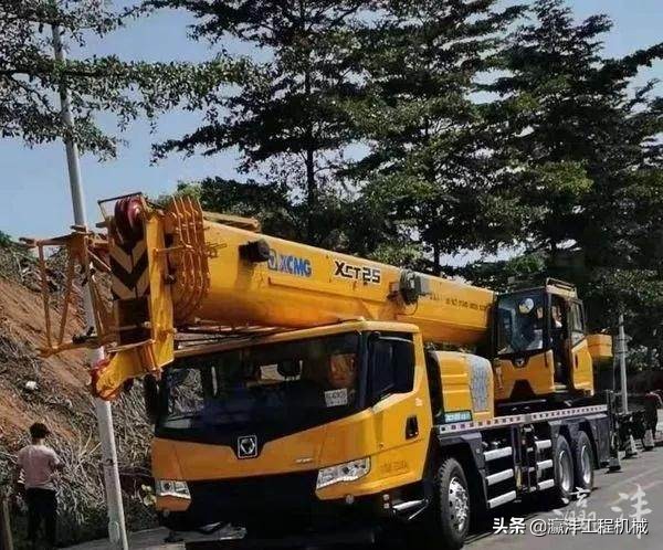 山东徐工23米国6排放蓝牌吊车,徐工牵引车国六排放