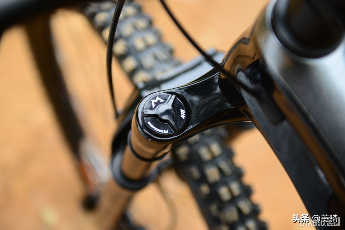 捷安特入门山地车测评,捷安特山地车公路车测评