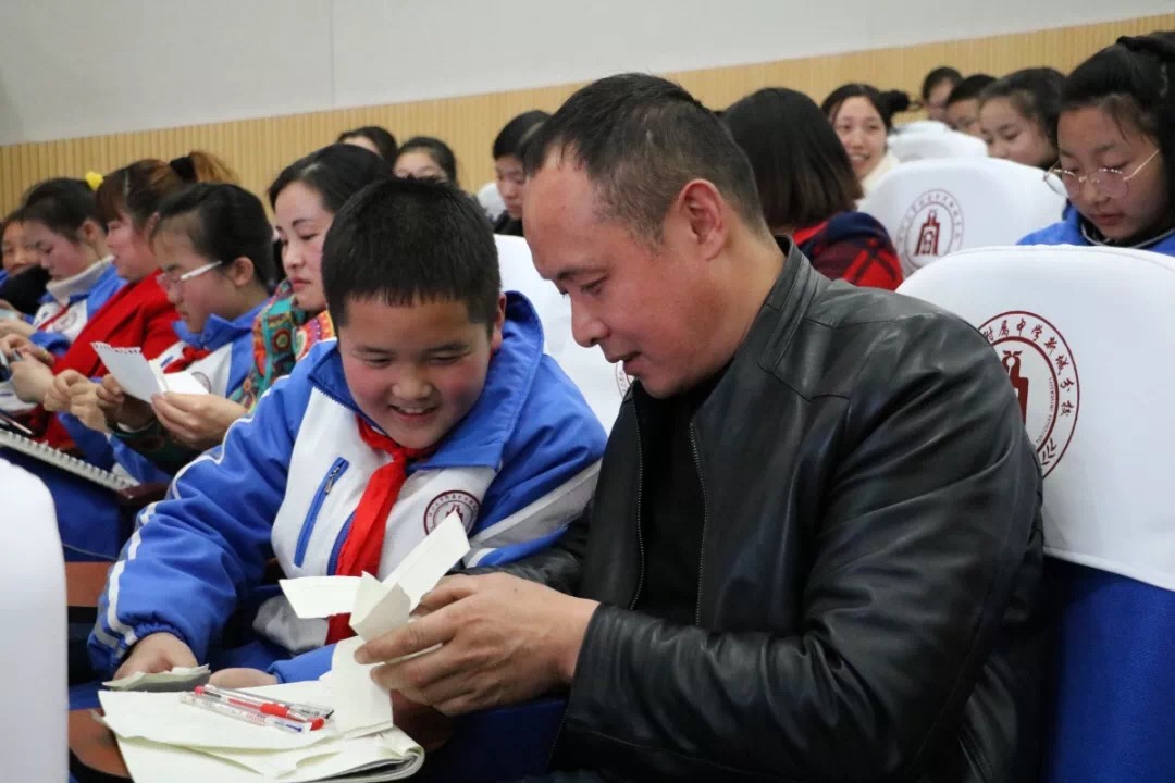 i-Show我爱秀校园走进川大附中新城分校——携手与孩子共成长