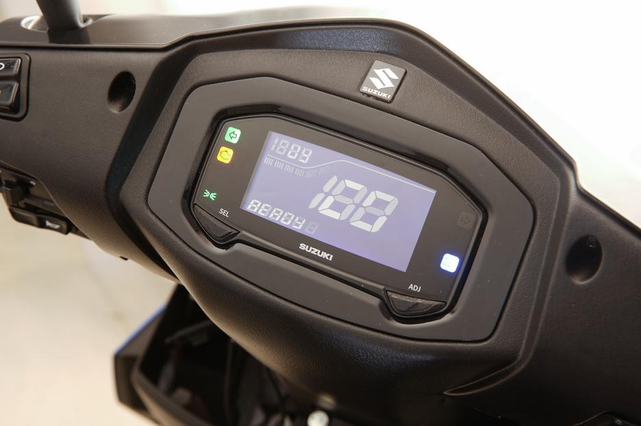 铃木踏板新款5.6秒破百,铃木王踏板125纪念版