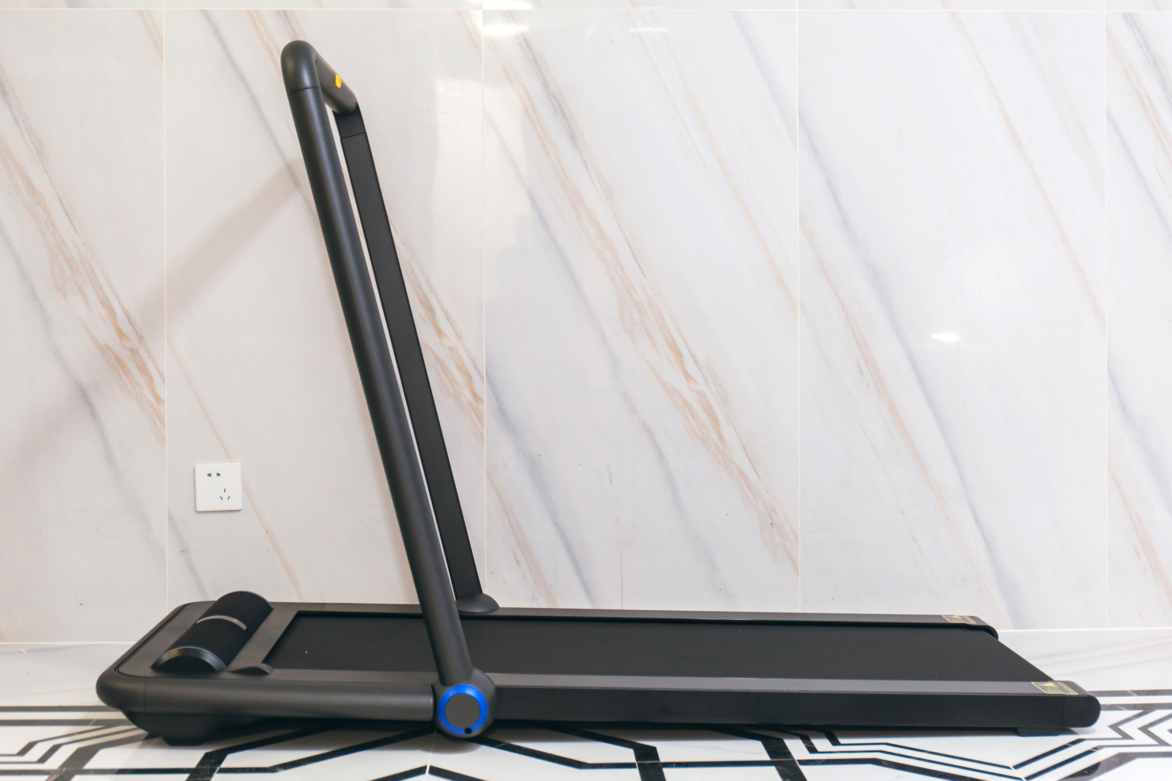 天猫精灵!小姐姐想跑步-小米有品小金K12语音跑步机体验