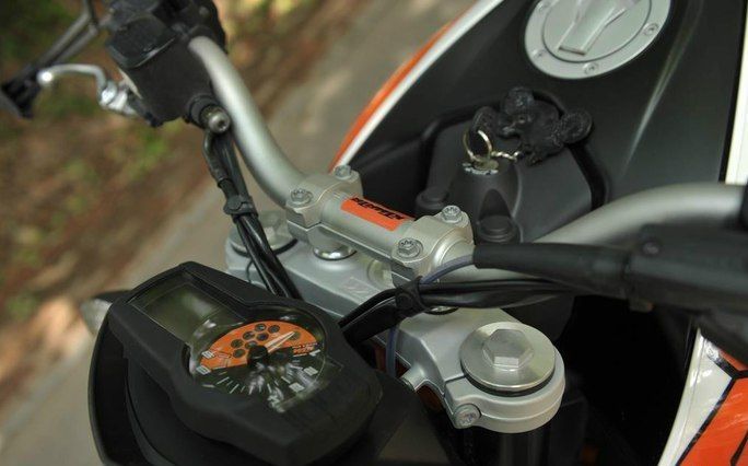 摩托车测评ktm690,ktm690duke全新摩托车