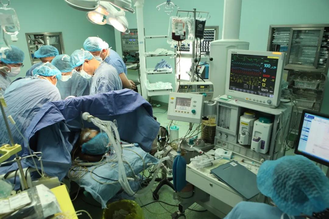 【日照市人民医院】右臂卷入机器被撕裂 6.5小时成功复活