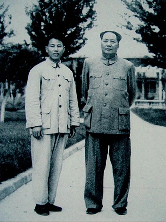 王鹤滨担任毛主席孩子们的家长，李讷为何对其不满：王叔叔不好