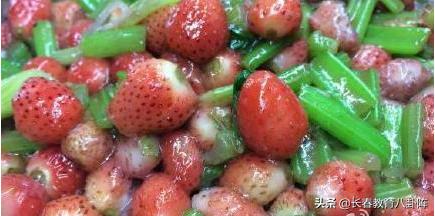 高校食堂最新硬核菜：12元就能买只甲鱼！长春大学食堂谁才是王者