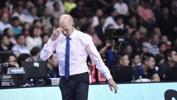 杰弗森在nba为什么没球打,艾尔杰弗森cba首秀多少分