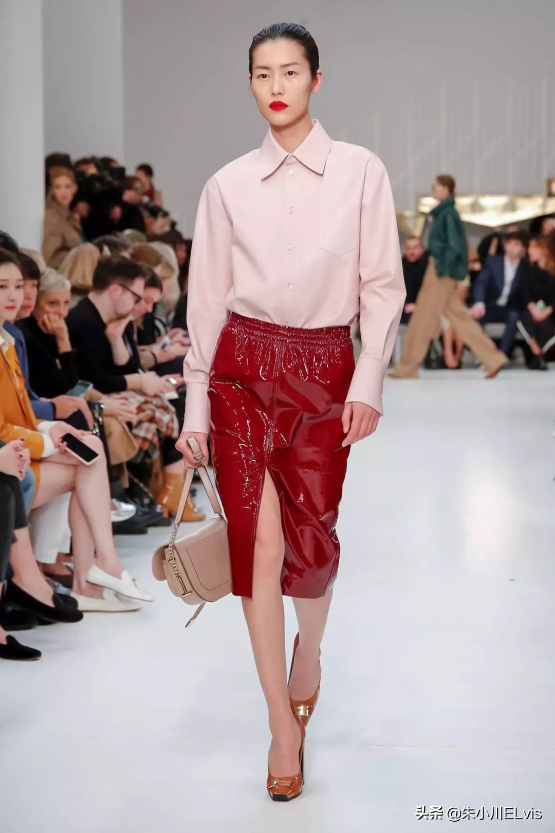 拒绝Coach算什么？看完刘雯的*服私**就知道她有多刚