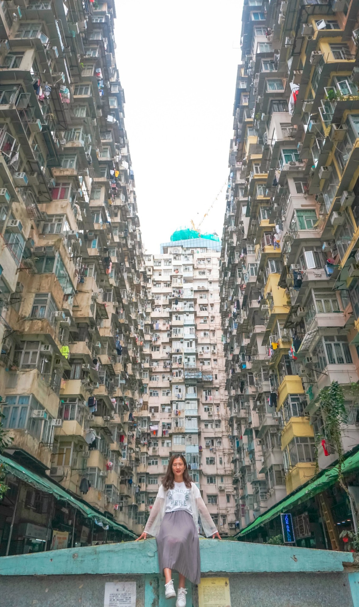 香港ins必打卡地，因《变形金刚》拍摄而出名，又被称为怪兽大楼