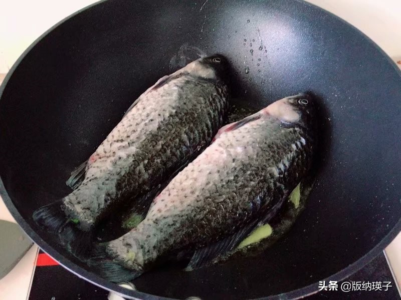 鲫鱼汤要去除鱼腥味,鲫鱼汤选什么样的鱼