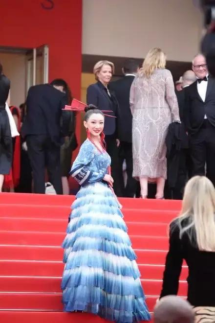 抖音网红聚集走红毯,网红打卡千人千面