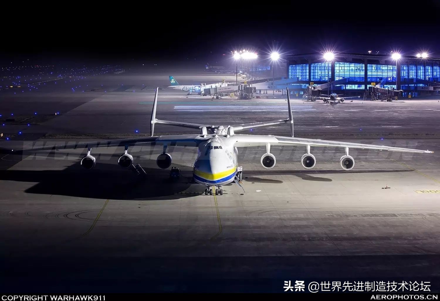 最大运输机安225是哪个国家生产的,最大运输机安225与波音747对比