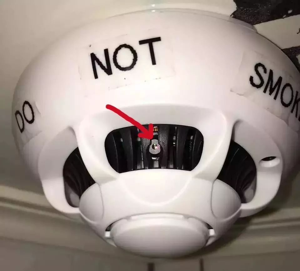 酒店民宿里的*孔摄针机像**,正在直播你的爱情动作片,怎么办?