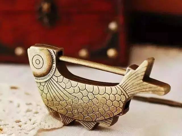 古代的复杂机械锁,古代简易链锁