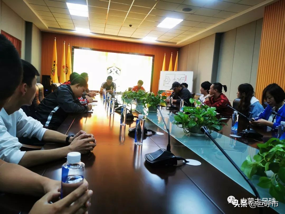 呼和浩特队主教练,呼和浩特中甲主教练