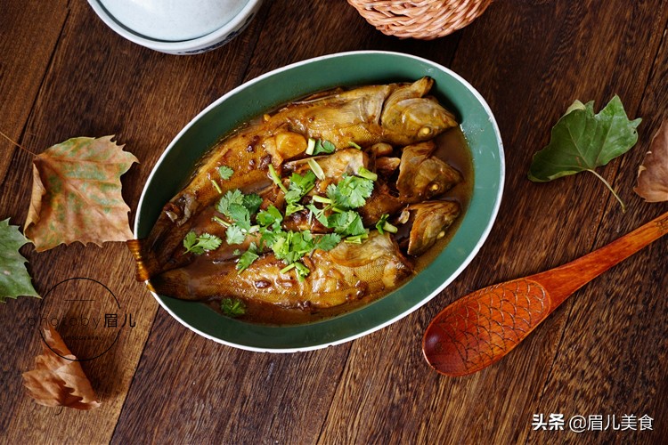 炖鱼放不放花椒的方法,炖鱼用白酒去腥行吗