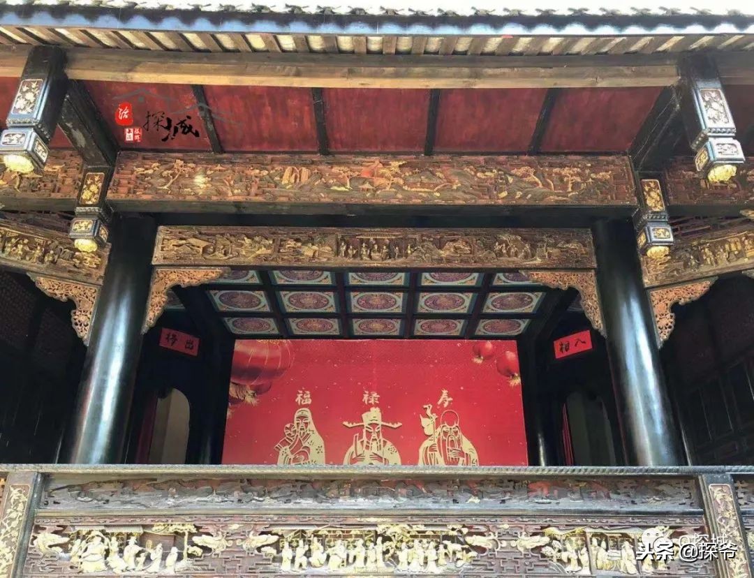 重庆小故宫红墙,重庆魔鬼山城一日游