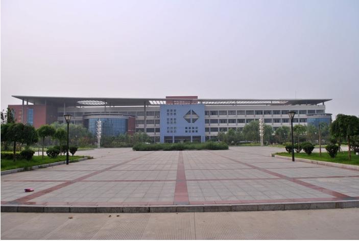 制药生物国家特色，政治法律教育创新——石家庄学院