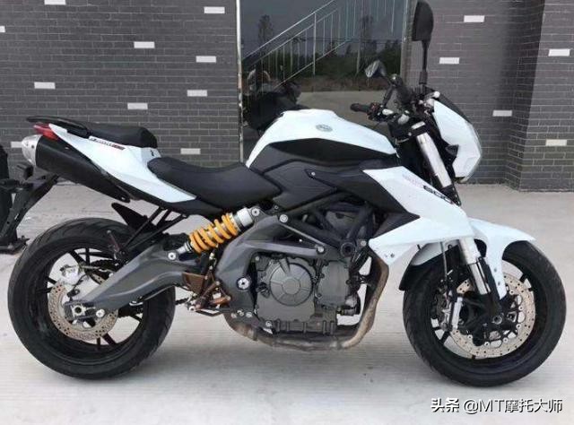 龙抬头！8年老车全新升级，解析四缸黄龙600，国内车友的机车梦