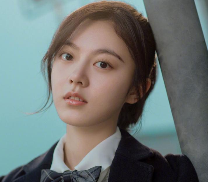 “北电第一”夏梦被疑颜值，看见她小时候的照片，喷子没话说了吧