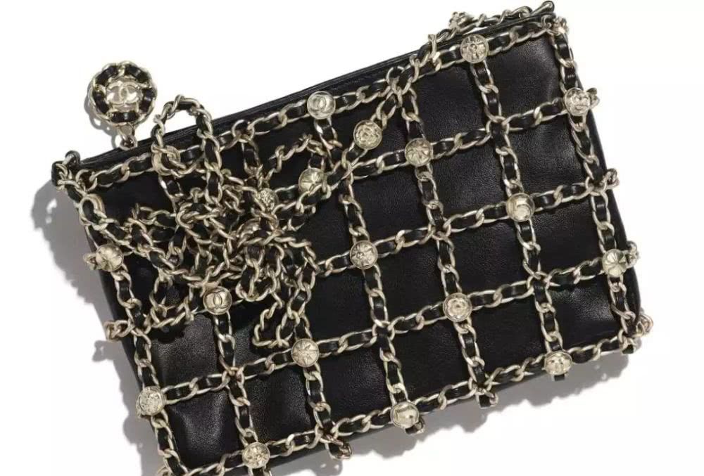 追了《爱的迫降》这么久，我终于看到一只想买的包了