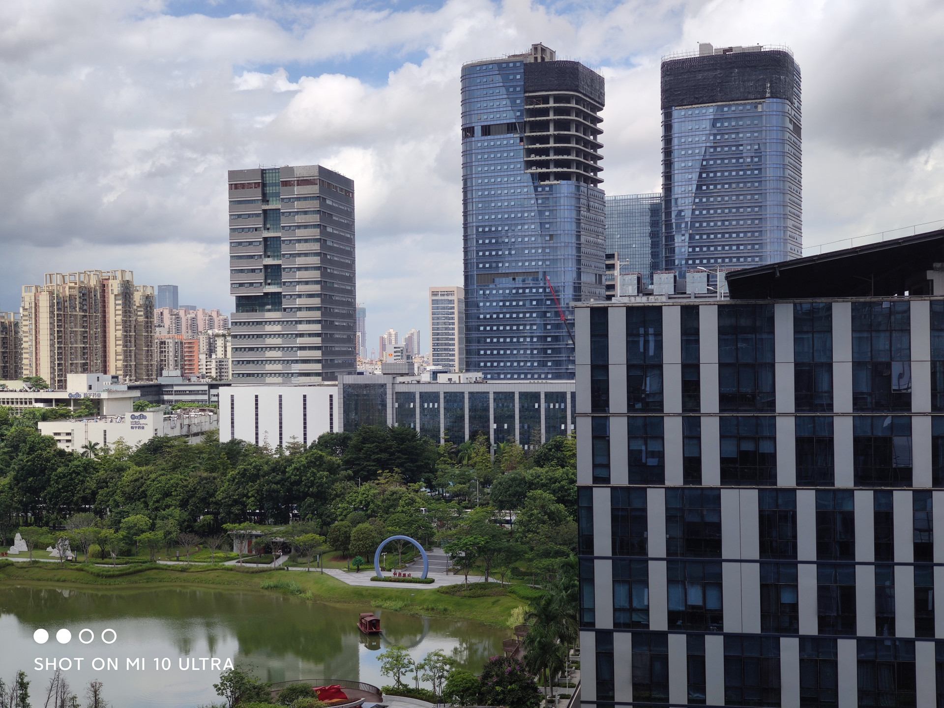 小米10至尊纪念版和华为p40pro+,小米10至尊纪念版对比华为mate40