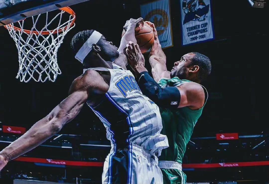 乔治杜兰特对飙时刻,乔治单打杜兰特后撤三分