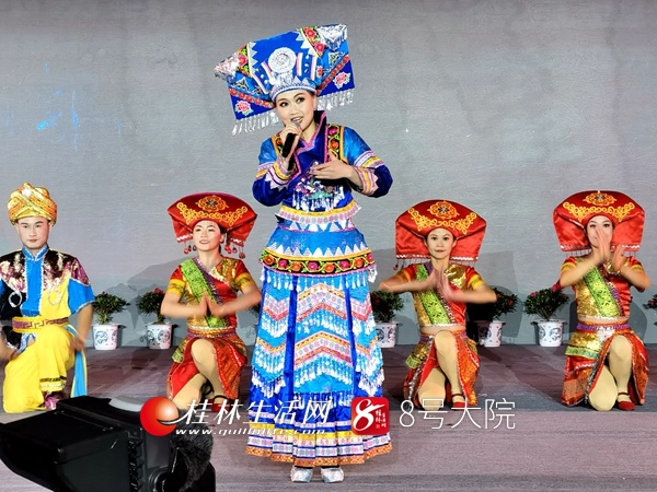 从桂林到阳朔游漓江,桂林竹筏游漓江价格