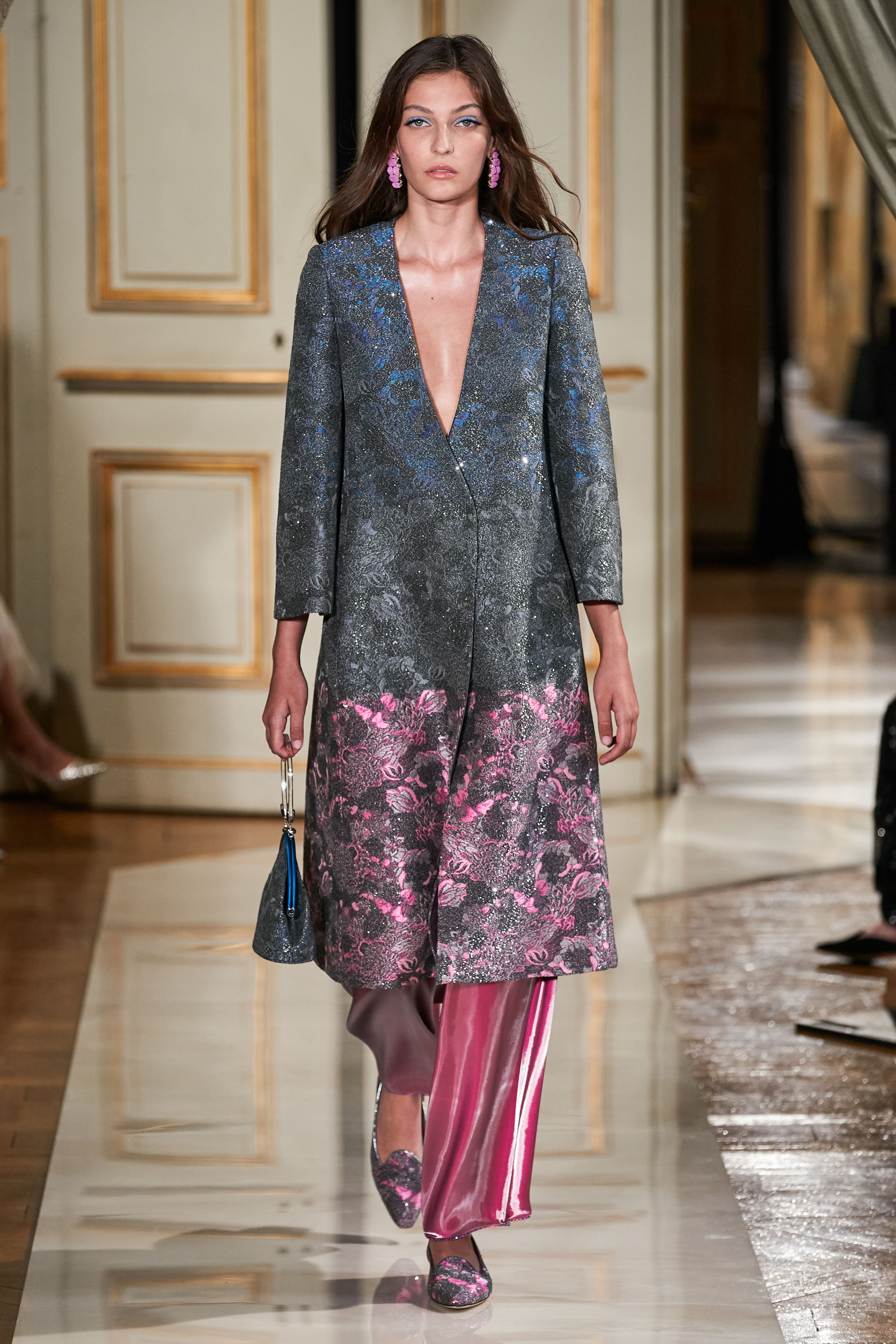 阿玛尼armani高定设计师,阿玛尼2018高定春夏女装