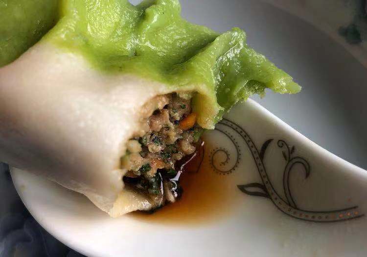 调的饺子馅太干？教你1招做出灌汤水饺，一*爆口**汁儿！太好吃啦