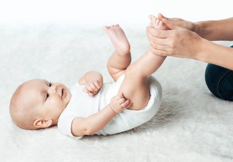 婴儿触摸皮肤法注意事项,宝宝身上有几个地方不能碰