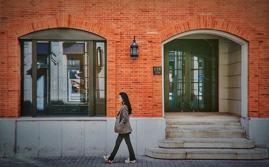 【有情有意】一盏灯，点亮“购物天堂”的传奇