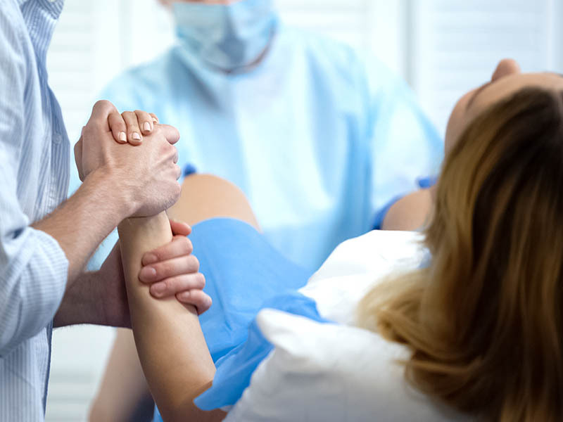 剖腹产后冲洗恶露用什么水,产后有恶露能温水坐浴吗