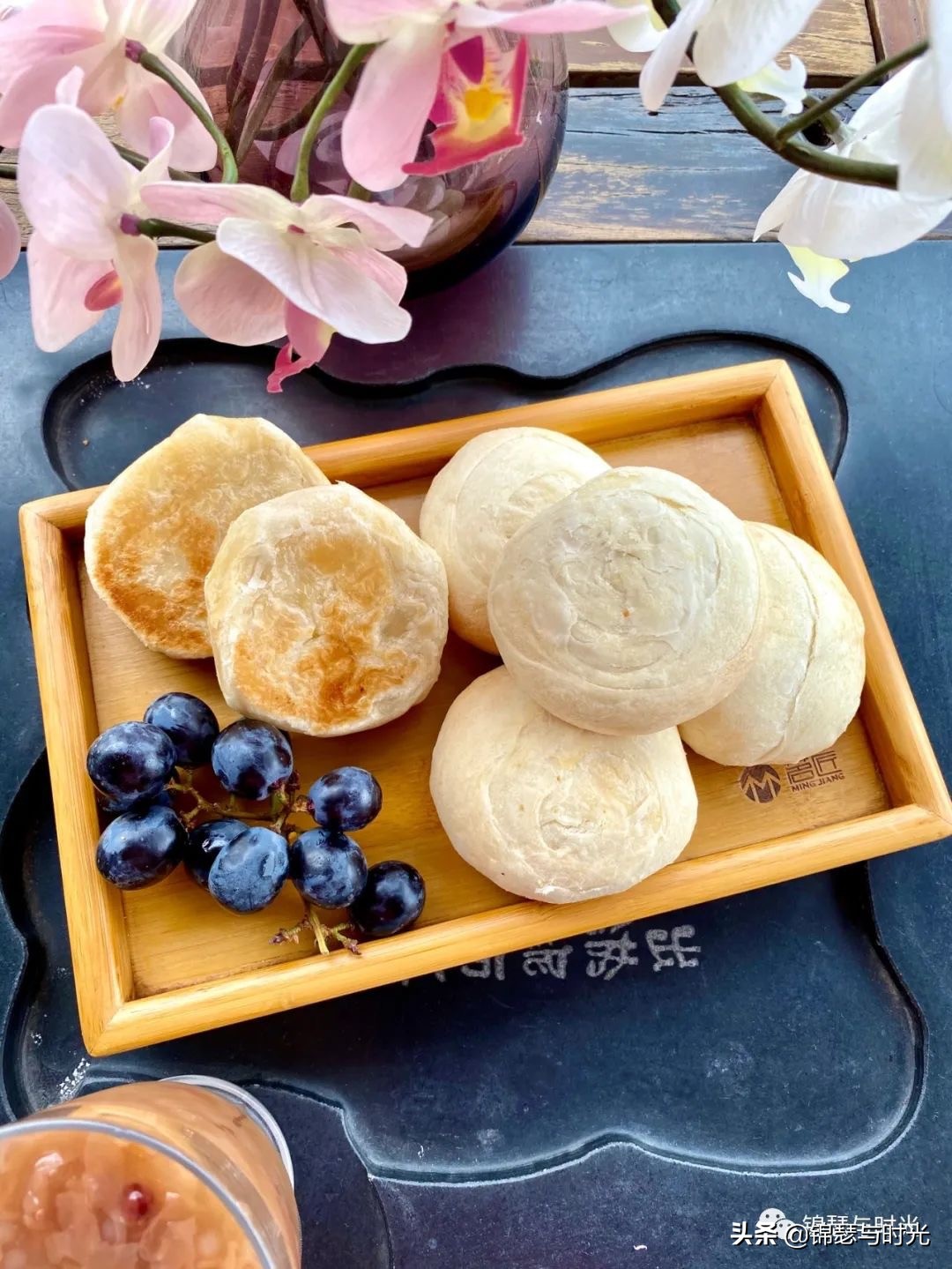 解暑点心酥皮绿豆饼,酥皮绿豆饼外酥里嫩