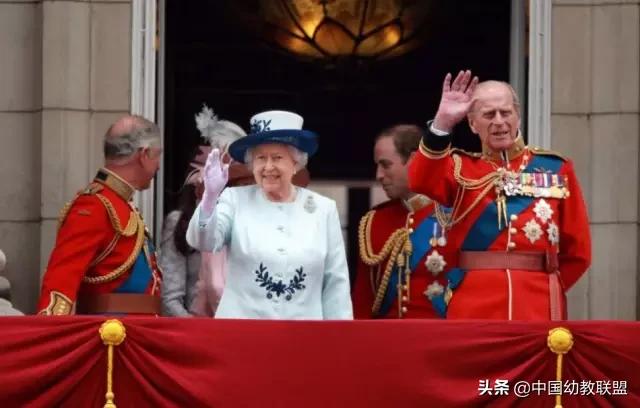 国庆节的来历和习俗简单一点,国庆节的由来和国庆节习俗