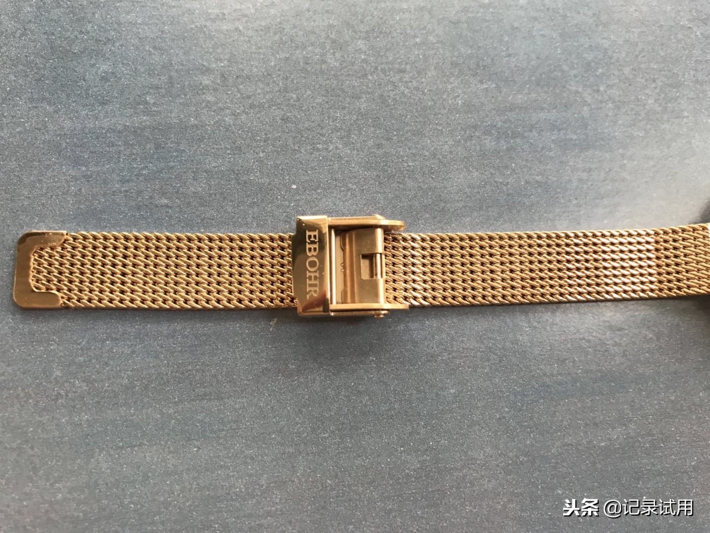 哪个牌子的手表好看又便宜女士,依波quartz女士手表老款