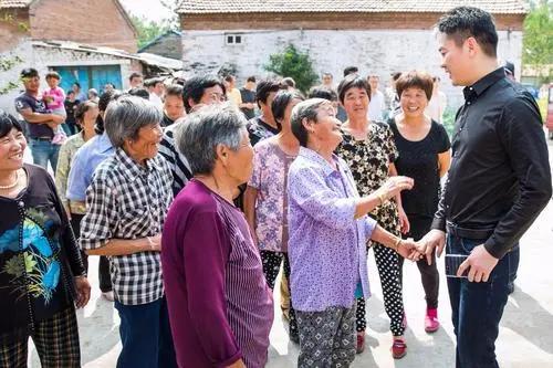 27岁奶茶妹妹身价,奶茶妹妹章泽天如何拥有500亿