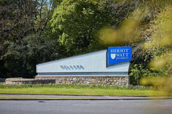 英国大学本科ucas申请费用,英国大学申请都是ucas系统吗