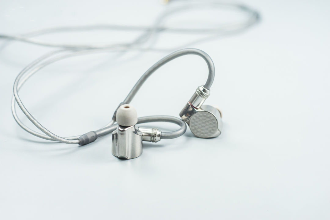 千元内最好索尼有线耳机推荐,索尼wf1000xm4降噪耳机全世界排名